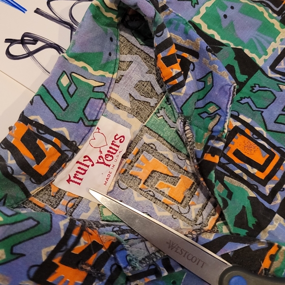 Women's Vintage Retro Button Shirt - Picture 3 of 7